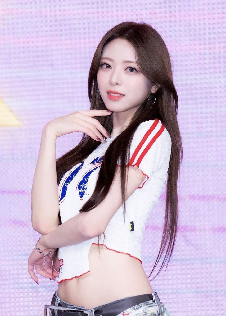 [ITZY] 유나1_1.jpg