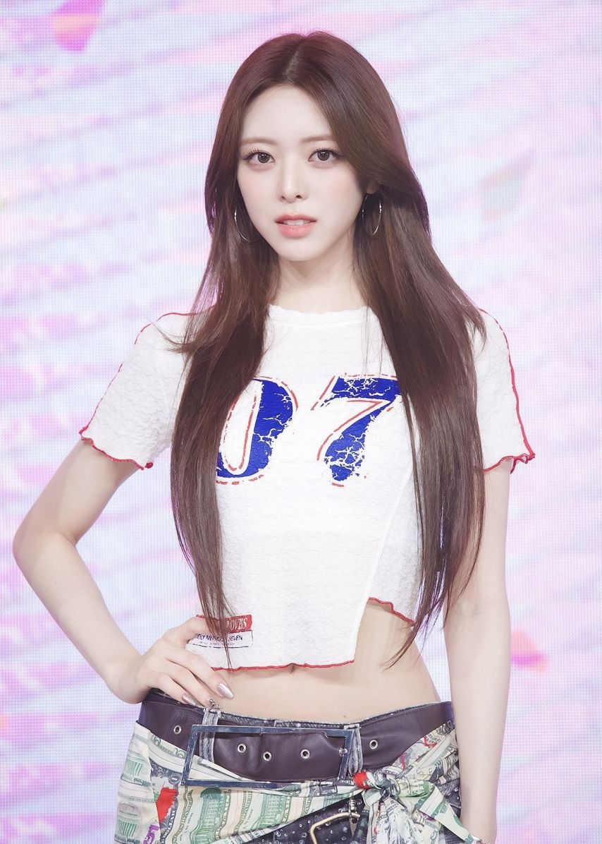 [ITZY] 유나1_3.jpg