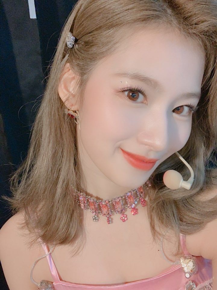 트와이스 사나2_2.jpg