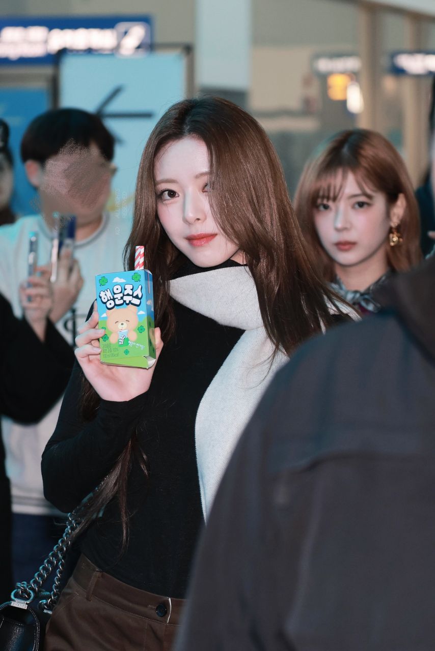 ITZY 유나1_1.jpg