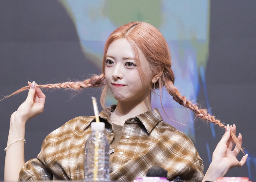 ITZY 유나1_3.jpg