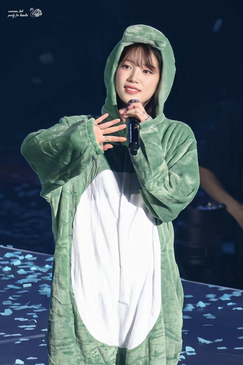 르세라핌 카즈하1_4.jpeg