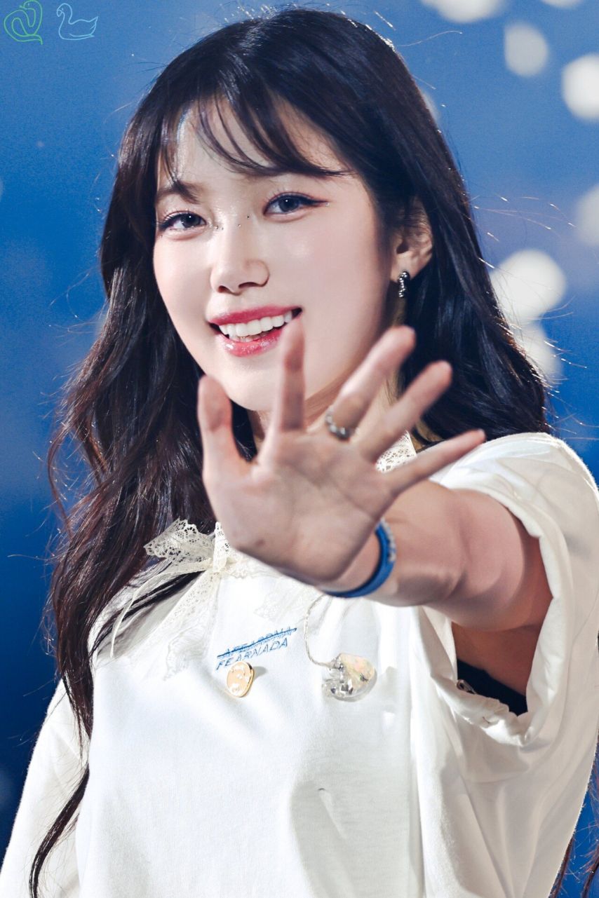 르세라핌 카즈하1_2.jpeg