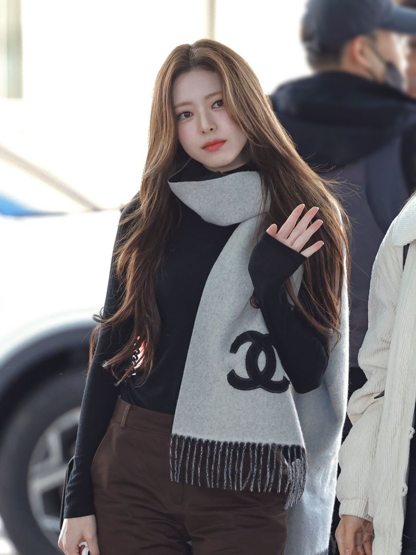 [ITZY] 유나1_3.jpg