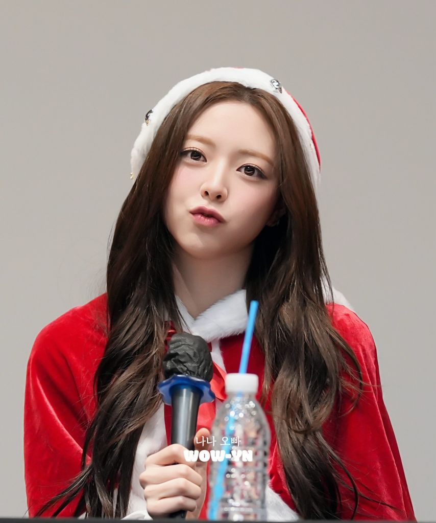 [ITZY] 유나1_2.jpg