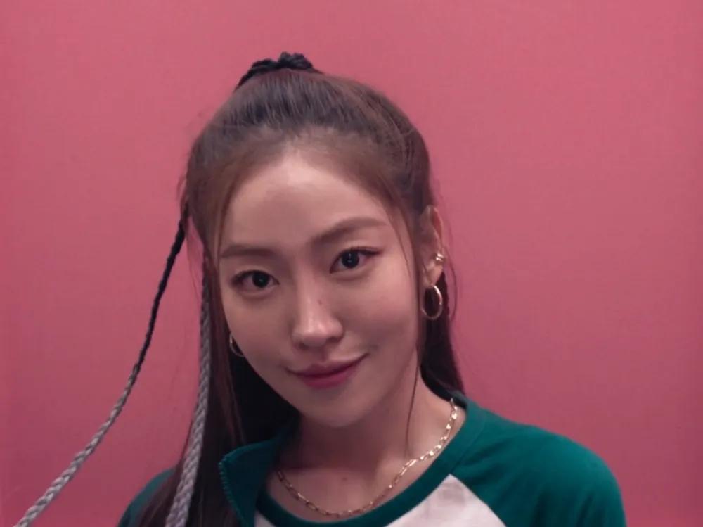꿀벌녀 송지우.jpg1_4.webp.jpg