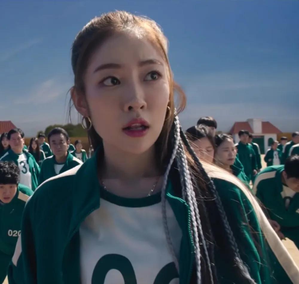 꿀벌녀 송지우.jpg1_2.webp.jpg