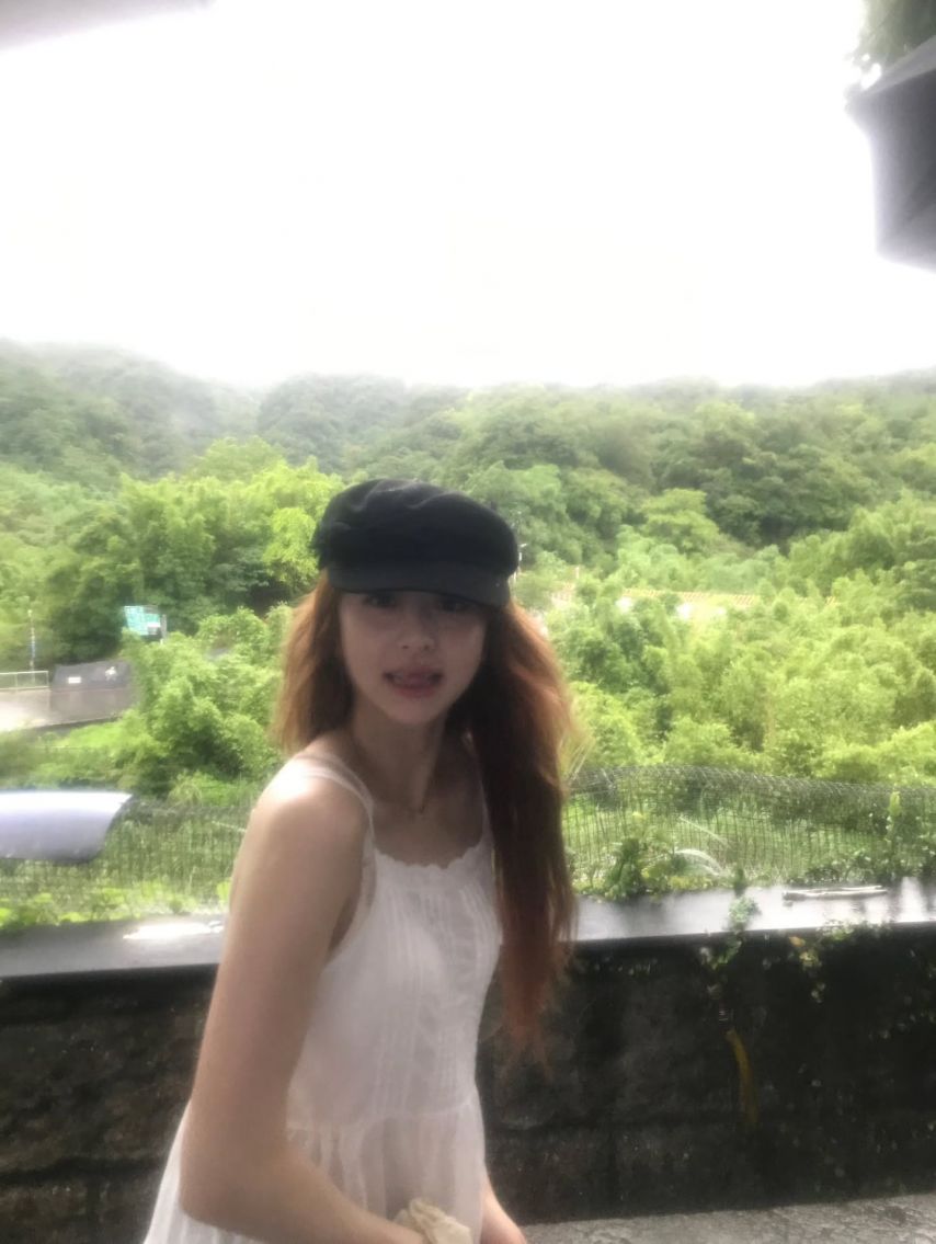 르세라핌 사쿠라,허윤진,카즈하,홍은채1_16.jpg