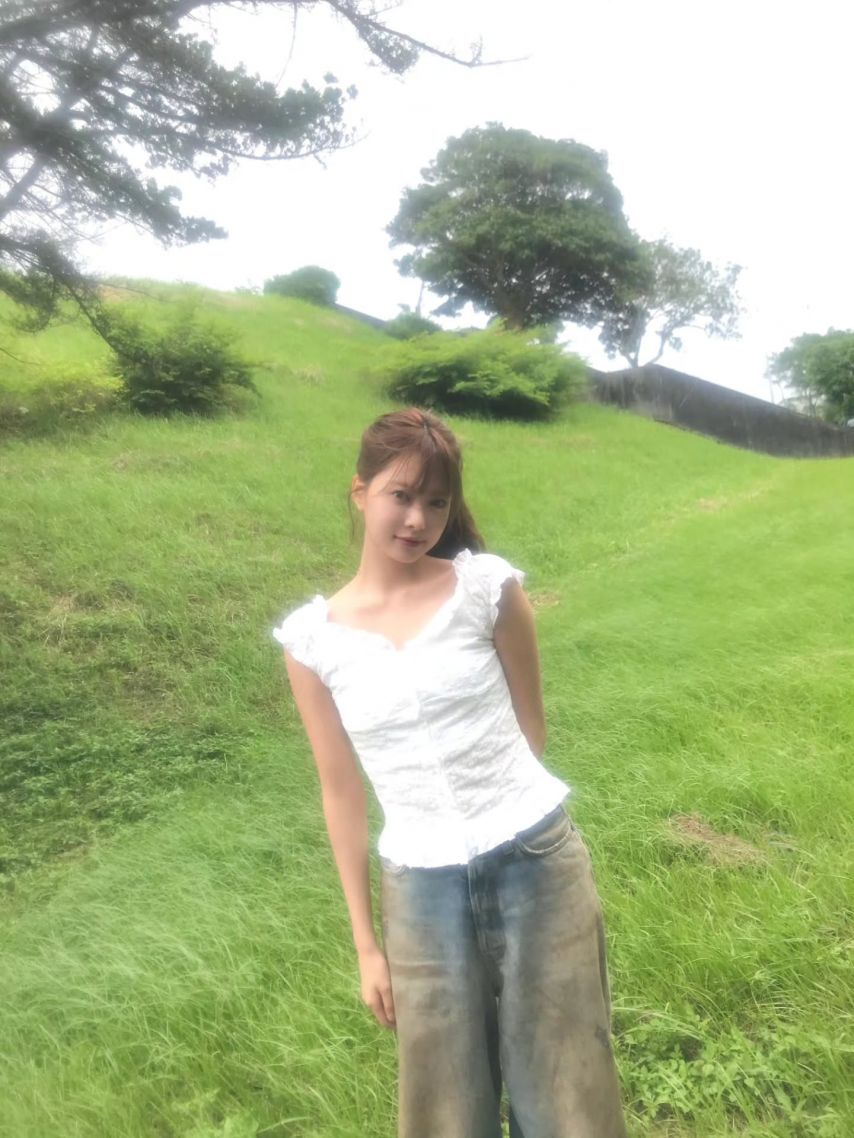 르세라핌 사쿠라,허윤진,카즈하,홍은채1_30.jpg