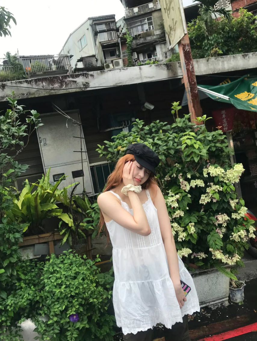르세라핌 사쿠라,허윤진,카즈하,홍은채1_19.jpg