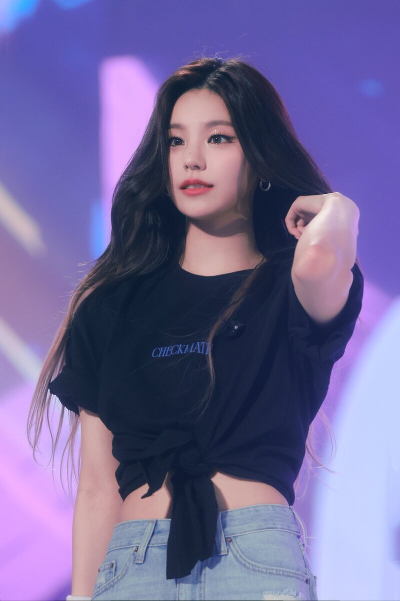 무대에서 더 빛나는 ITZY 예지1_6.jpg