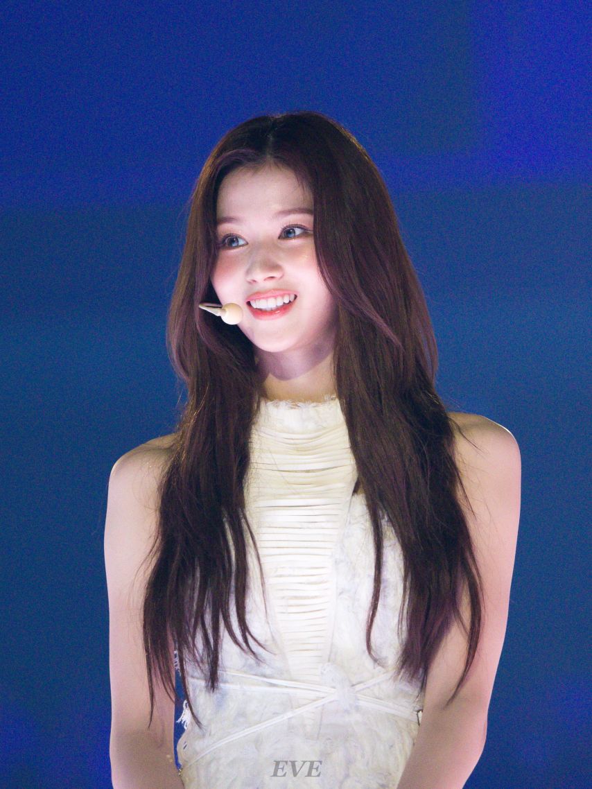 트와이스 사나1_6.jpg