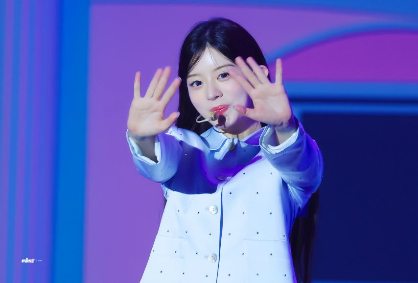 2025 ILLIT GLITTER DAY IN SEOUL 아일릿 민주1_5.jpg