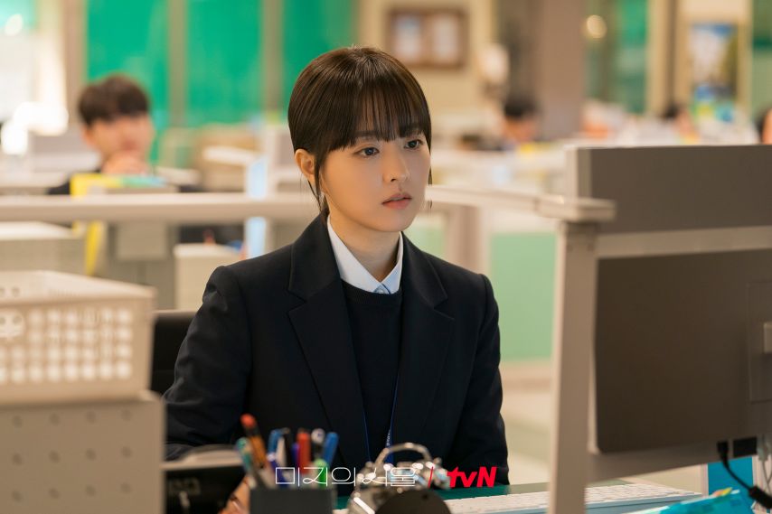 박보영 미지의서울1_1.jpg