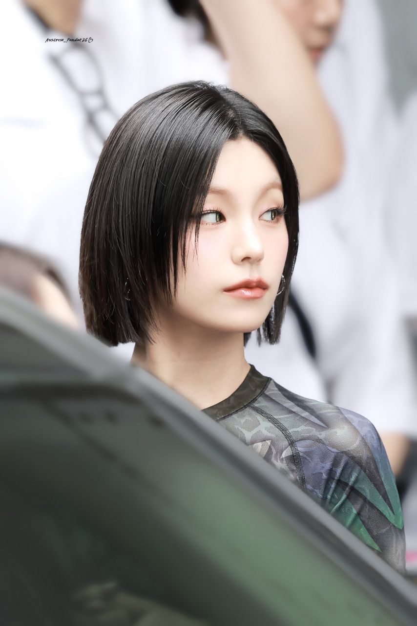 ITZY 예지1_2.jpg
