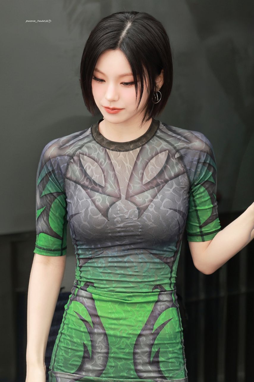 ITZY 예지1_4.jpg