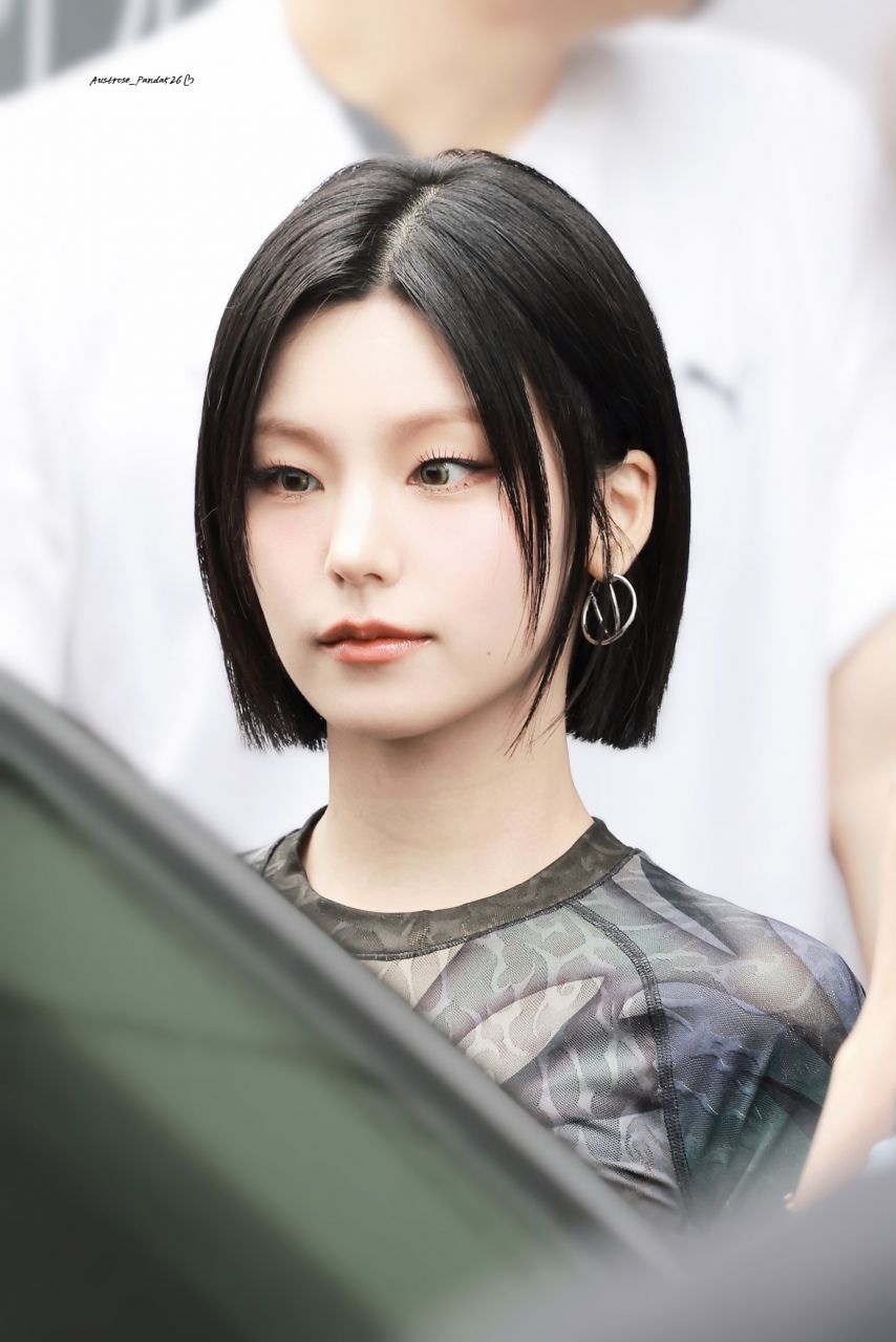 ITZY 예지1_1.jpg