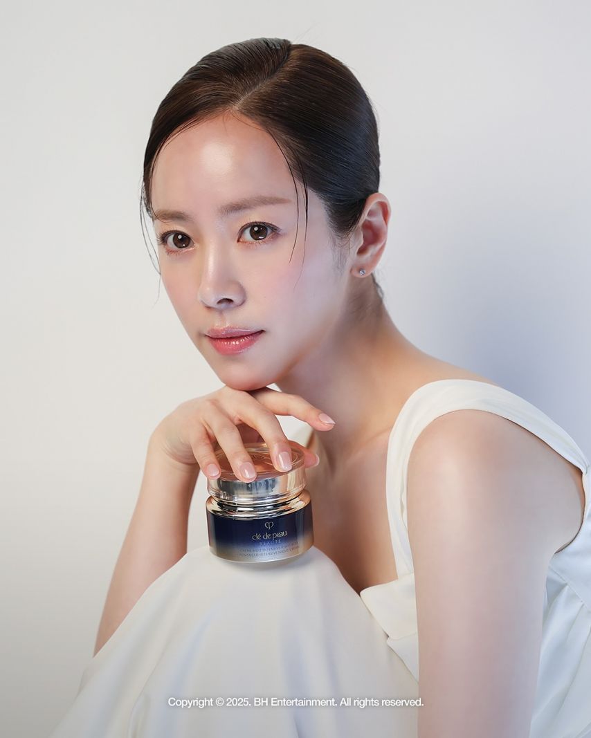 한지민 마리끌레르 비하인드 등1_3.jpg