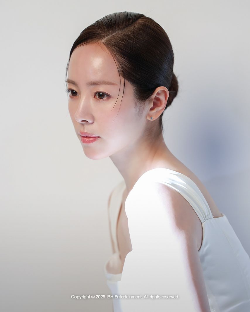 한지민 마리끌레르 비하인드 등1_2.jpg