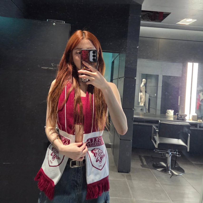 르세라핌 허윤진1_12.jpg
