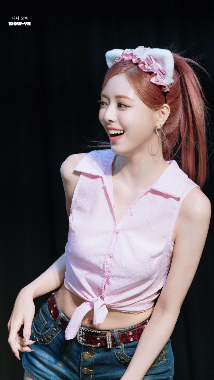 ITZY 유나1_4.jpg