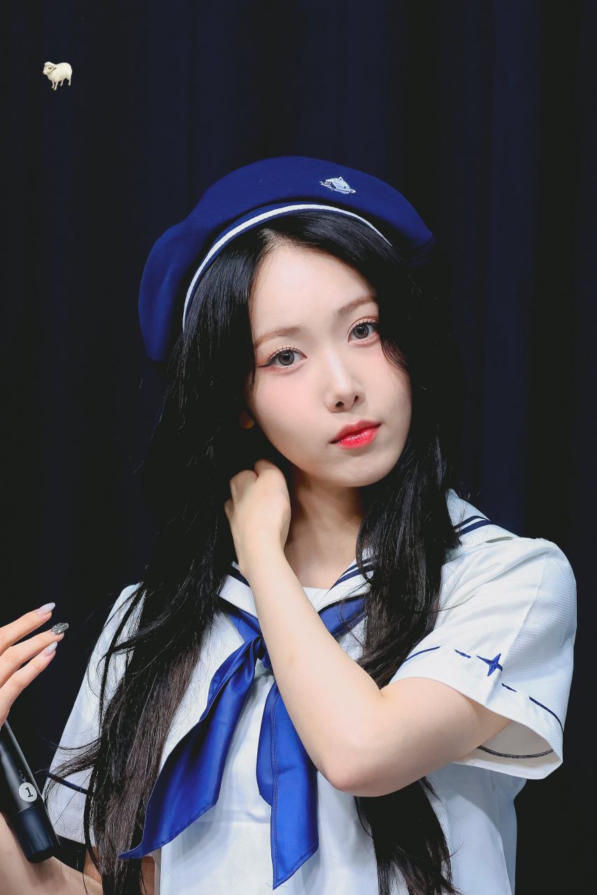 VIVIZ 신비1_2.jpg