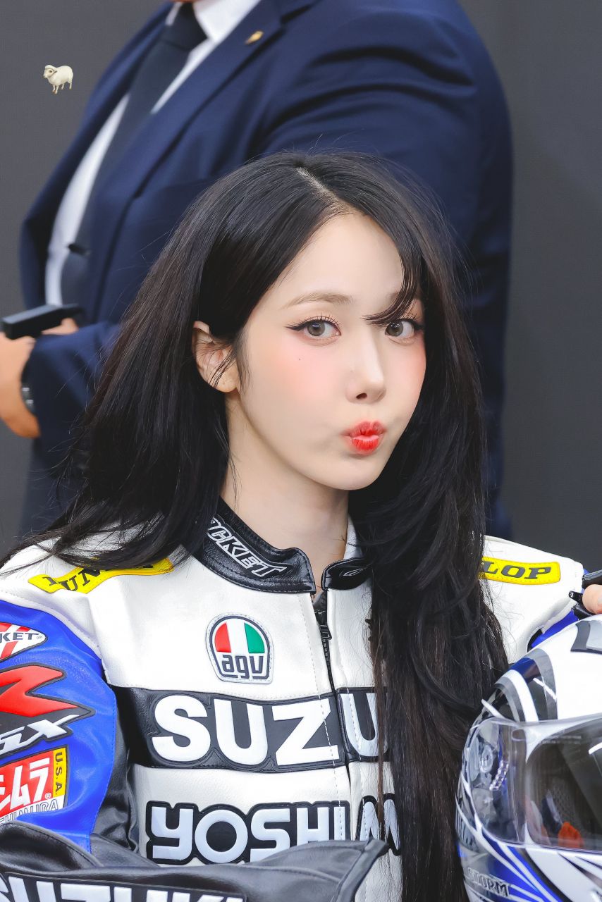 VIVIZ 신비1_4.jpg