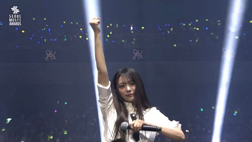 QWER 시연 쵸단 떄리는 짤.ㅋㅋㅋ1_1.jpg