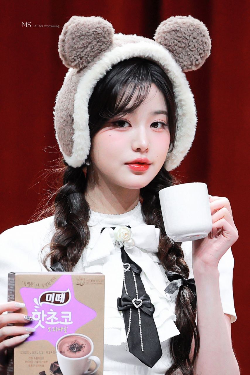 아이브 장원영1_1.jpg