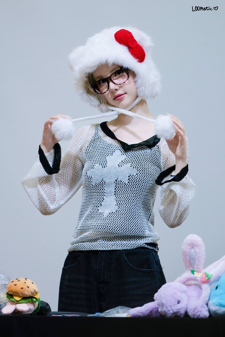VIVIZ 은하1_2.jpg