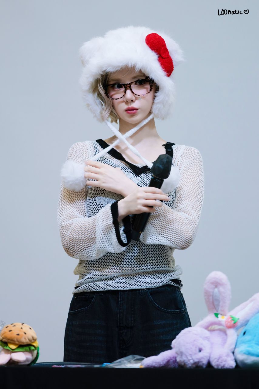VIVIZ 은하1_1.jpg
