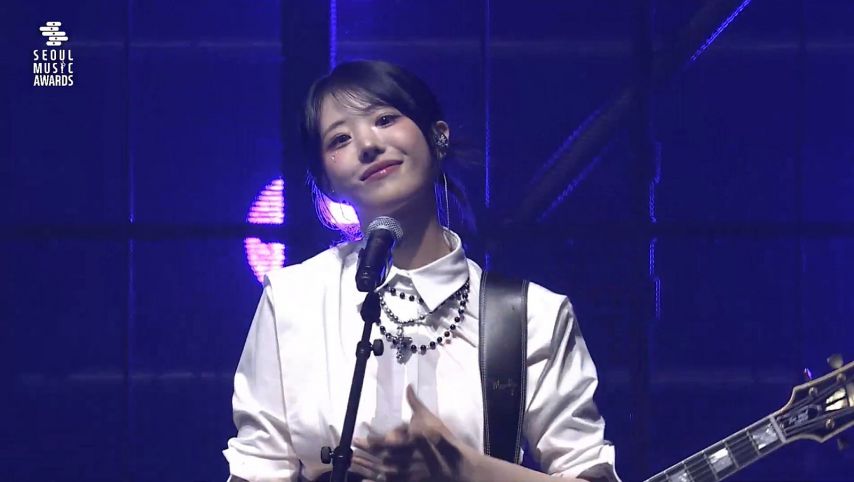 QWER 히나 꼰대희 샤라웃1_1.jpg