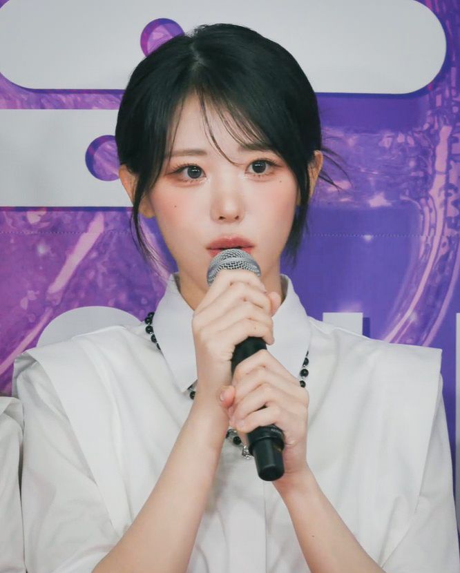 QWER 히나 꼰대희 샤라웃1_2.jpg