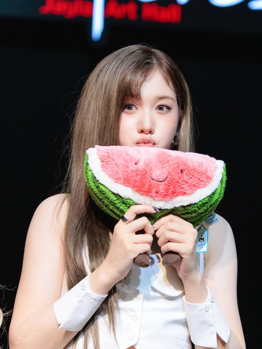 스테이씨 재이1_2.jpg