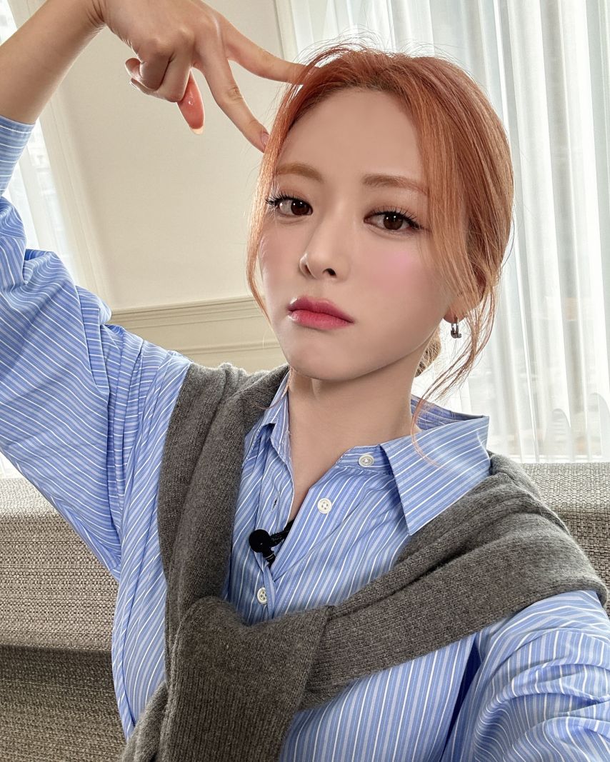 ITZY 유나1_2.jpg