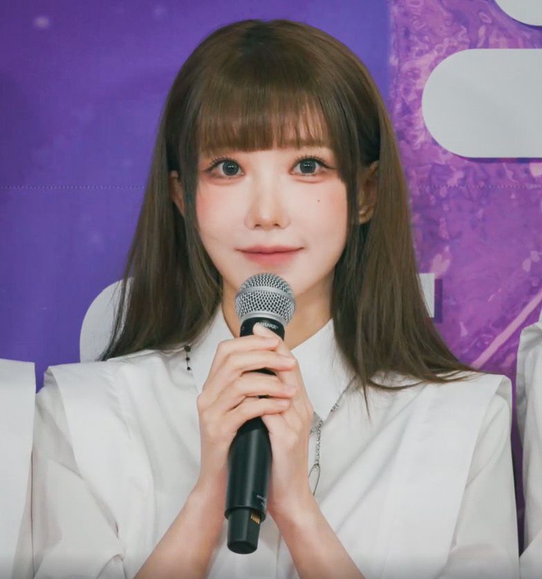 QWER 마젠타 오늘 또 이불 킥,,,1_2.jpg