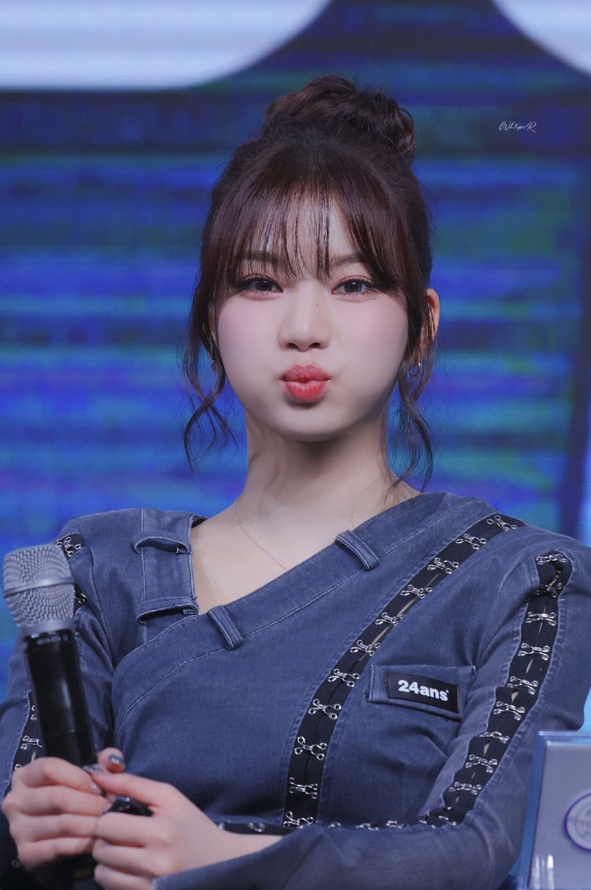 스테이씨 아이사 재이1_5.jpg