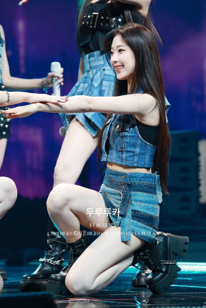 베이비몬스터 루카1_2.jpg