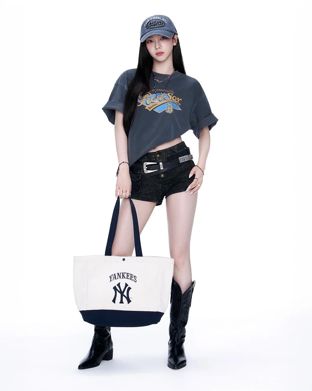시원한 MLB 검정 탱크탑 라인이 좋은 에스파 카리나11.webp.jpg