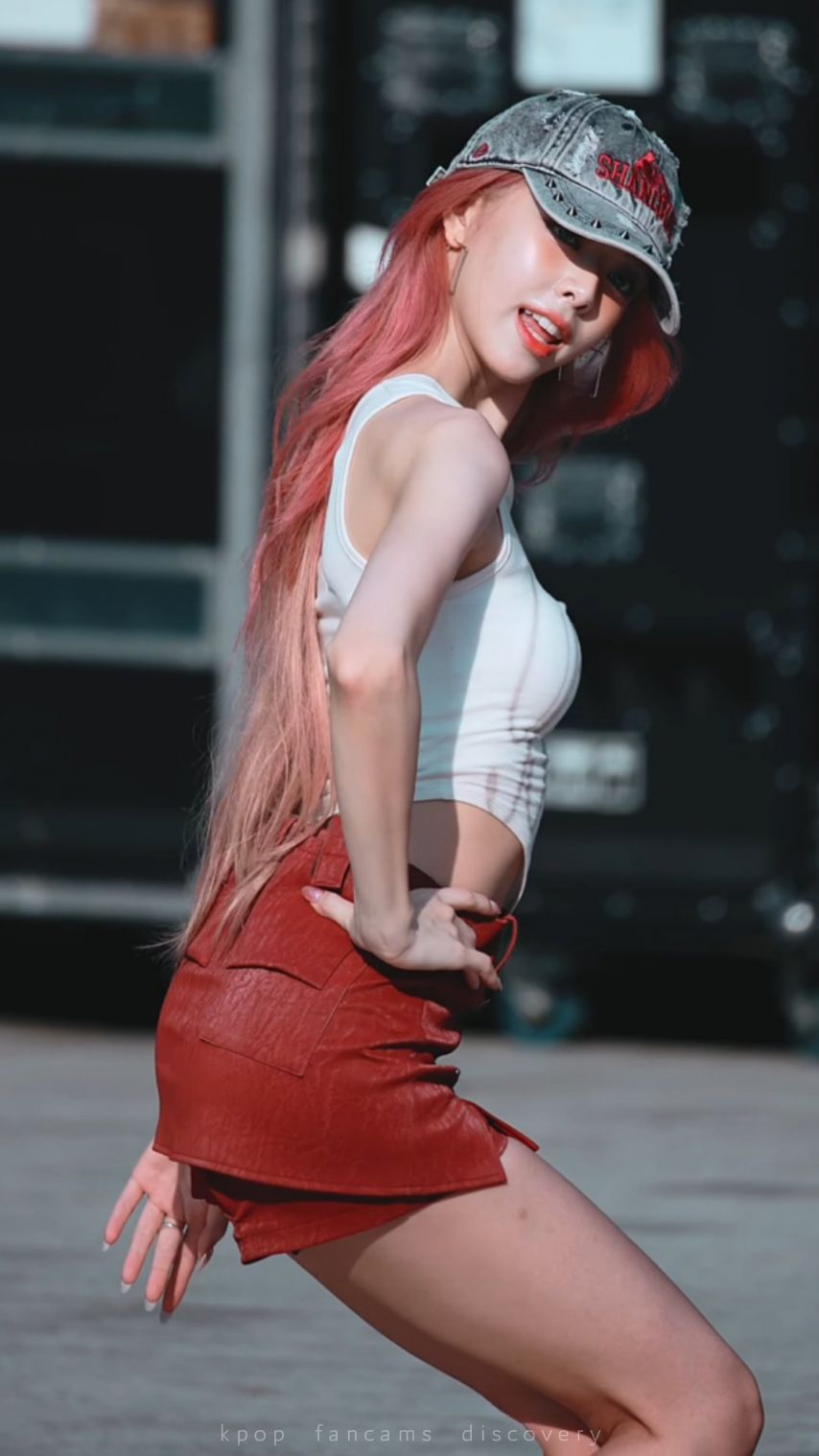 ITZY 유나1_1.jpg