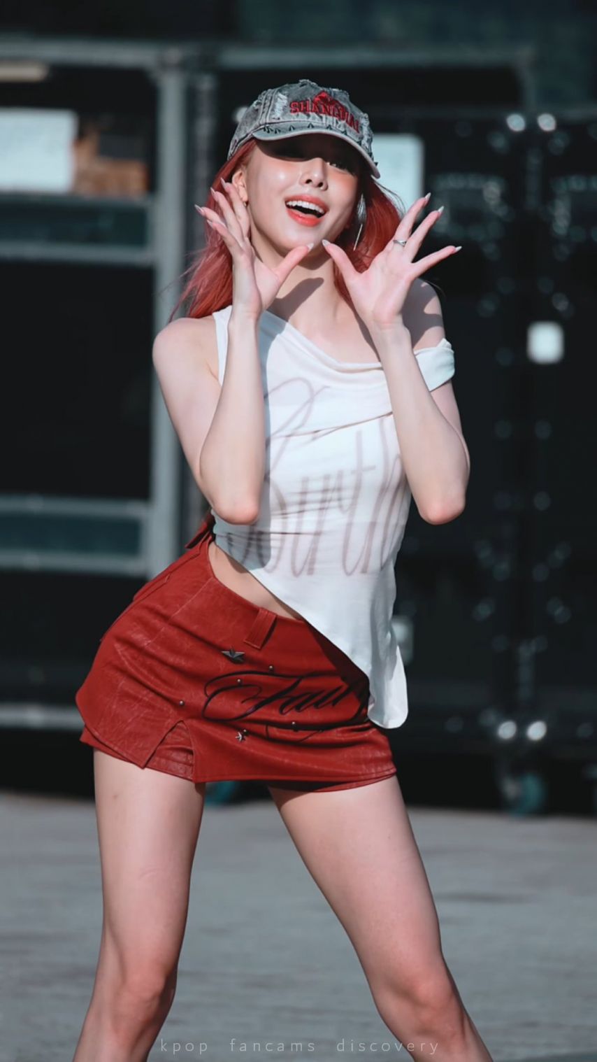 ITZY 유나1_4.jpg