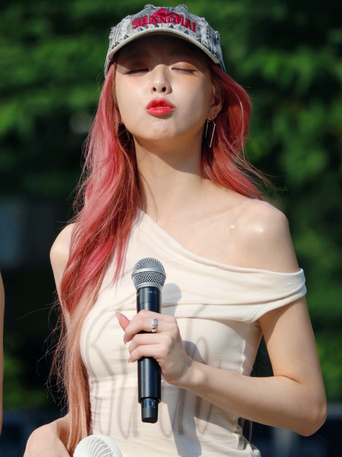 ITZY 유나1_10.jpg