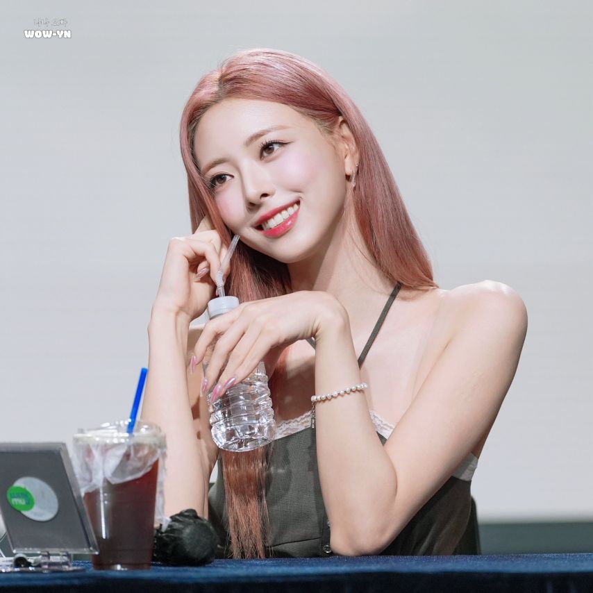 ITZY 유나1_3.jpg