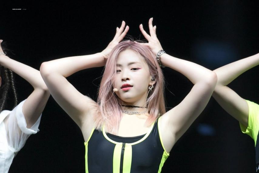 ITZY 류진2_4.jpg