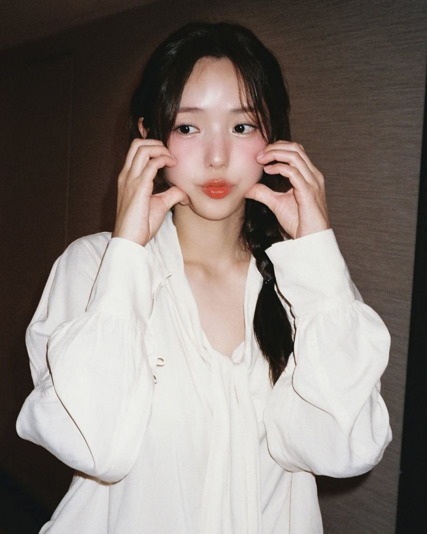 채수빈1_2.jpg