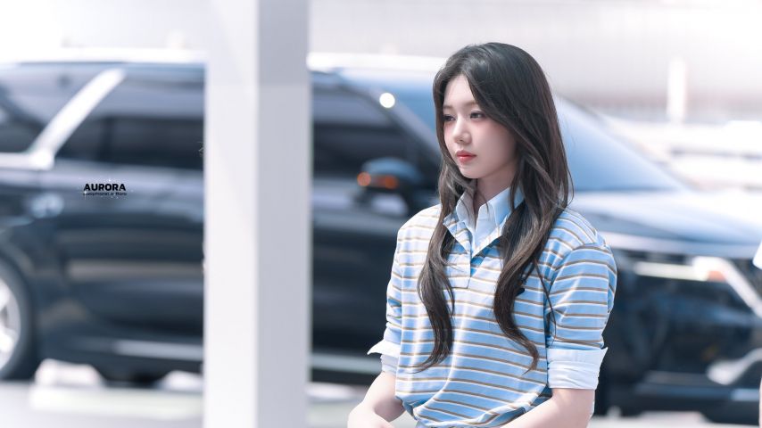 베이비몬스터 로라1_5.jpg