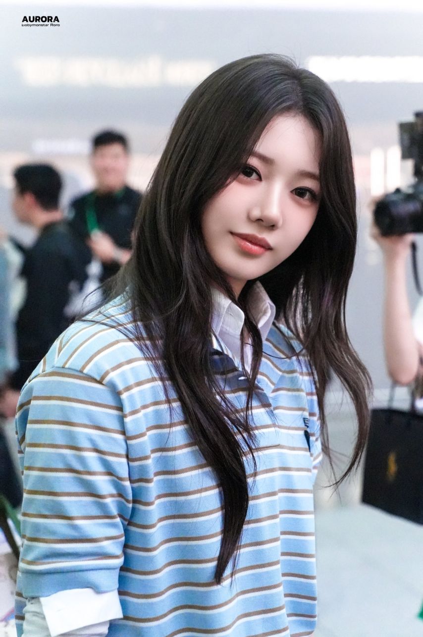 베이비몬스터 로라1_7.jpg