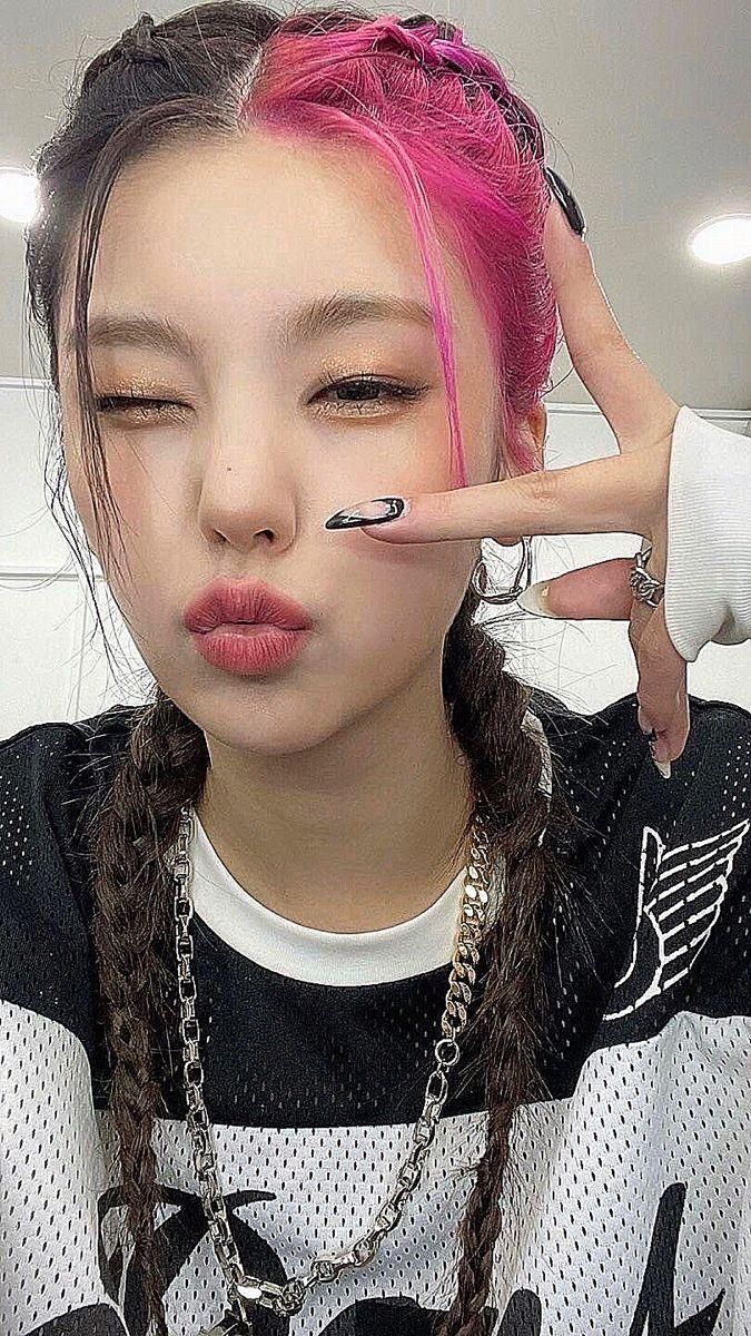 ITZY 예지1_1.jpg