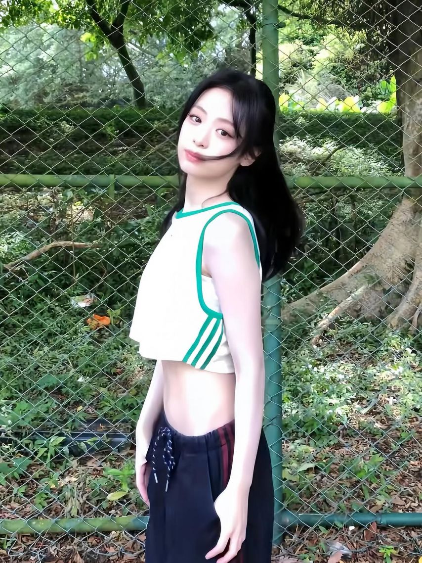BABYMONSTER (베이비몬스터) 아현1_3.jpg
