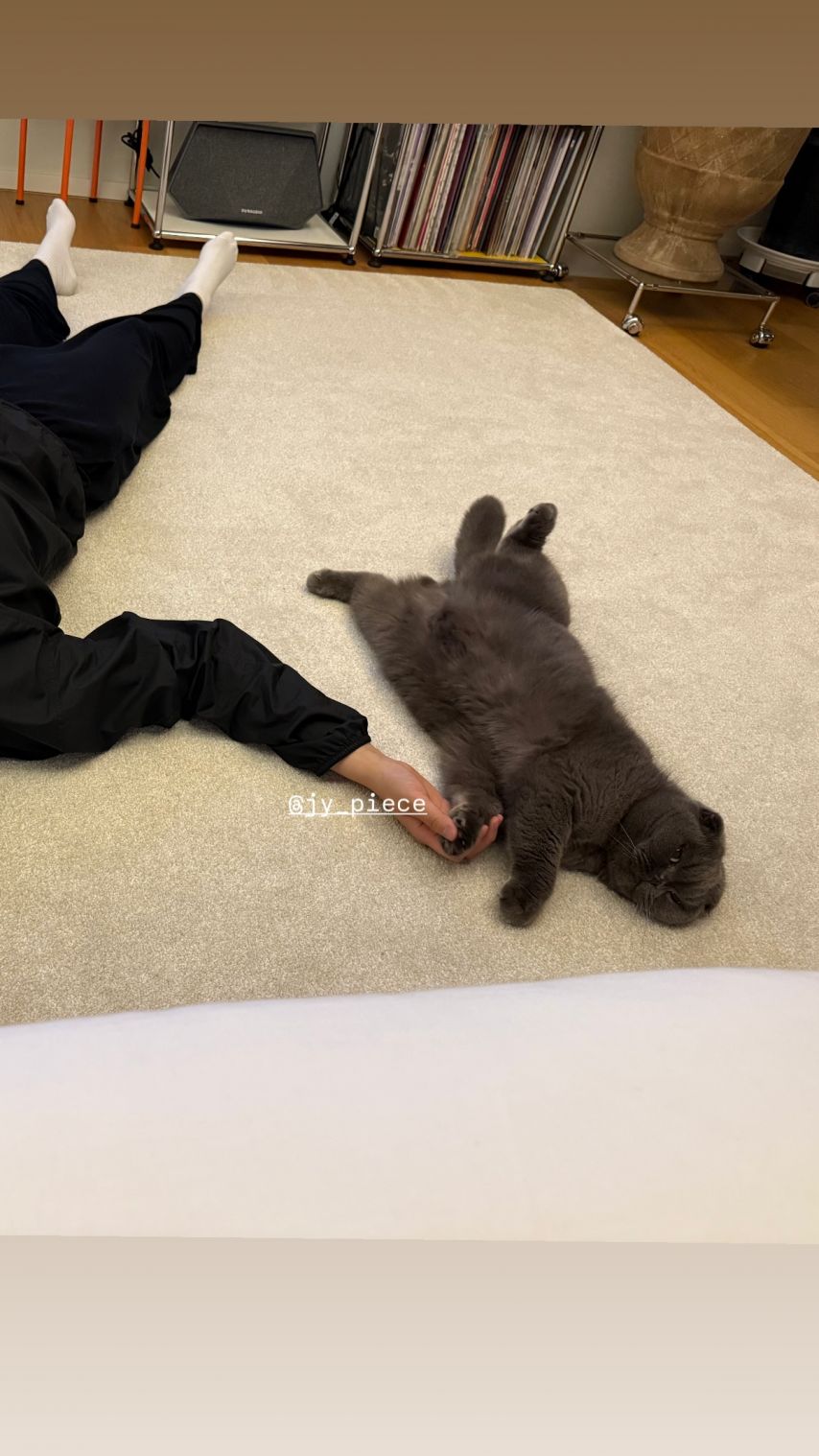 공승연 인별1_9.jpg